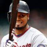 Máximo Castillo se estrenó con los Azulejos