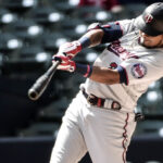 Elieser Hernández progresa en su rehabilitación