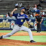 Melvi Acosta amarró a Caribes en Puerto a Cruz