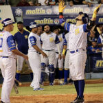 Doble de Willians Astudillo dejó tendido a Tiburones