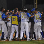 Tigres se apoyó en jonrones para vencer a Caribes en extra innings