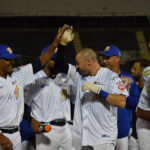 Caribes comenzó la defensa del título con el pie derecho