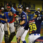 Harold Castro marcó la diferencia y Leones igualó a Cardenales en la cima