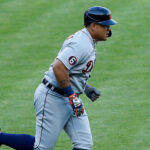 Edward Olivares sacudió doble en su debut con San Diego