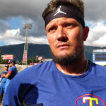 Águilas se colocó a un paso de las semifinales al blanquear a Caribes