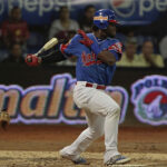 Ronny Cedeño firmó con Leones