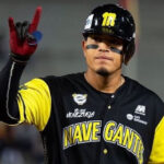 Miguel Cabrera superó a dos miembros del Salón de la Fama