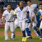 Águilas cerró la primera semana con una barrida frente a Tiburones