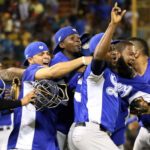 Seattle no ha perdido la confianza en Félix Hernández