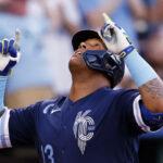 Miguel Cabrera superó a Paul Waner y se niveló con George Brett en hits