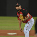 Luis Sardiñas mejoró con el bate, sin descuidar la defensa