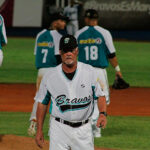 Luis Sardiñas cambiado a Caribes por Ehire Adrianza