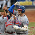 Magallanes maniató a Leones e igualó el liderato