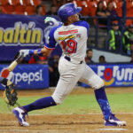 Águilas blanqueó a Leones y dividió en Maracaibo