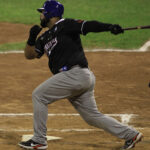 Caribes aprovechó par de “balitas” para imponerse a Bravos