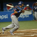 Caracas regresó a la senda del triunfo con grand slam de Yandy Díaz