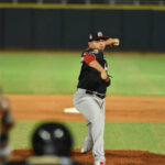 Caribes salió airoso en debut de Omar López