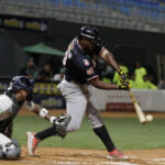José Altuve y Luis Arráez recibieron el Premio Luis Aparicio 2022
