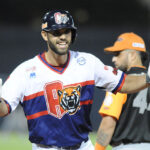 Félix Pérez entró en la historia y Leones sigue indetenible