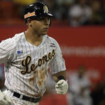 Henry Rodríguez visitó a Leones en el segundo día de prácticas