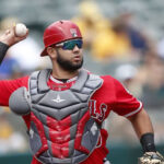 Jhoulys Chacín firmó contrato con los Rockies