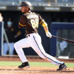 Luis Aparicio celebra el 65 aniversario de su debut en las Grandes Ligas