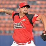 Tigres se apoyó en jonrones para vencer a Caribes en extra innings