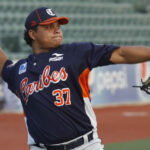 Jolbert Cabrera tiene tarea pendiente con la ofensiva de las Águilas