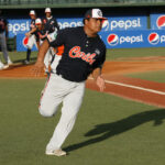 Ramón Cabrera y Dylan Unsworth se incorporaron a Leones