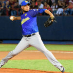 Craig Stem se ayuda con ajustes y de quienes lo rodean