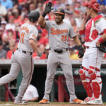 Tiburones contrató al cubano Leonys Martín