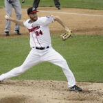Moisés Gómez y Arnaldo Hernández acordaron con Milwaukee