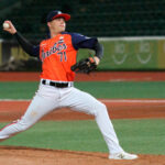 Renato Núñez se entrena en Valencia tras superar lesión