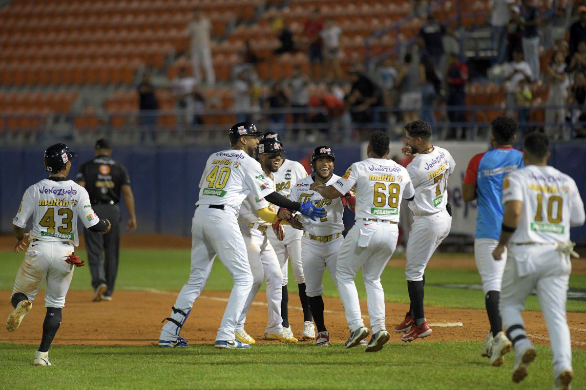 Tigres dejó en el terreno a Cardenales en extrainnning con un pelotazo