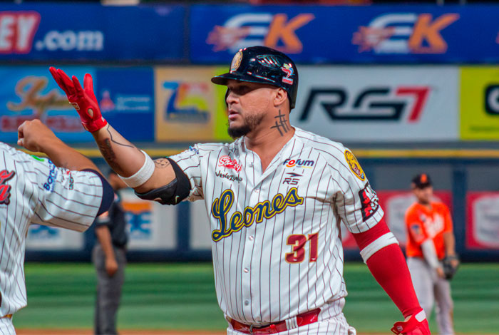 Leones Oswaldo Arcia