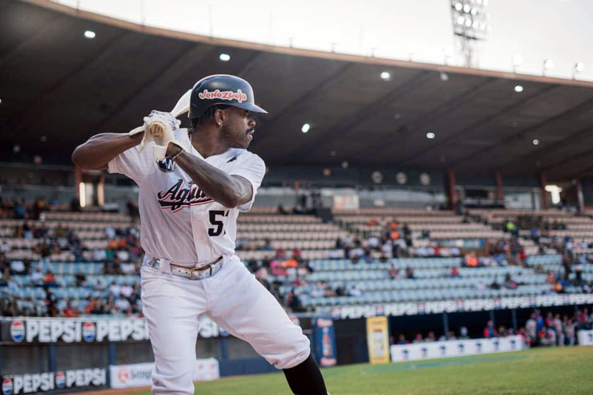 Águilas Delino DeShields Jr.