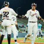 Tres mordidas certeras bastaron a los Tiburones para barrer a los Caribes