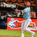 Tiburones superó a Magallanes y consolidó su liderato