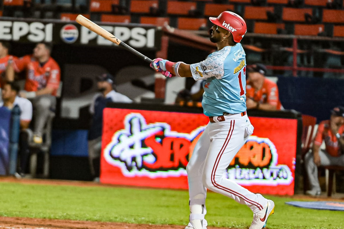 Debut estelar de Danry Vásquez apuntaló el triunfo de Cardenales