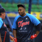 Yasiel Puig anunció su salida de los Tiburones