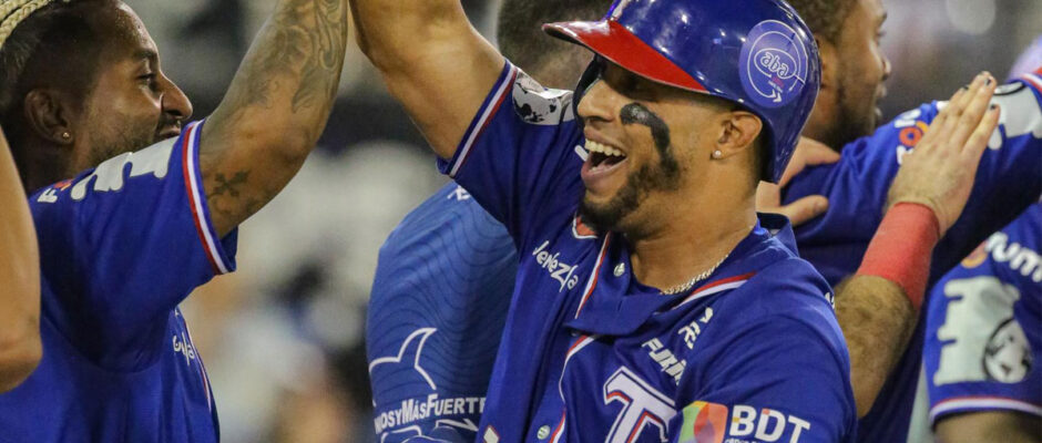 Tiburones Leonys Martín