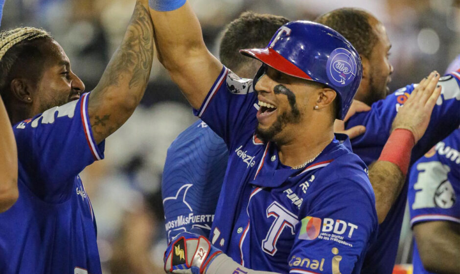 Tiburones Leonys Martín