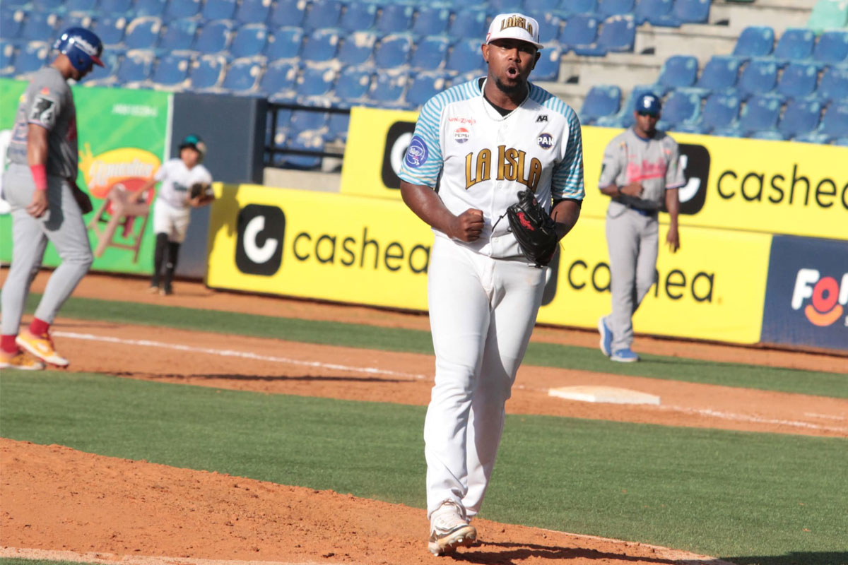 Bravos barrió a Tiburones para afianzarse en la punta