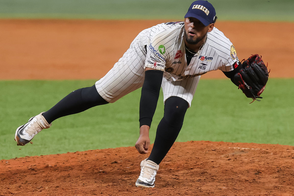 Leones venció a Magallanes y extendió su cadena de victorias