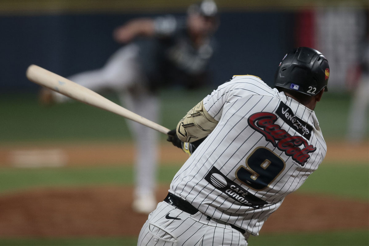 Leones atacó temprano y se llevó la serie ante Tigres