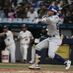 Milwaukee sugirió a Andruw Monasterio aprender a jugar en los jardines