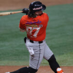 Tiburones aporreó a Caribes y paró la racha ganadora de los orientales