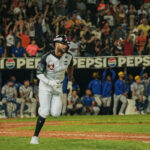 Tigres soltó ataque de 16 hits y aporreó a Tiburones