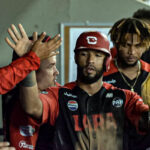 Caribes mantiene esperanzas con paliza de 11-1 sobre Bravos
