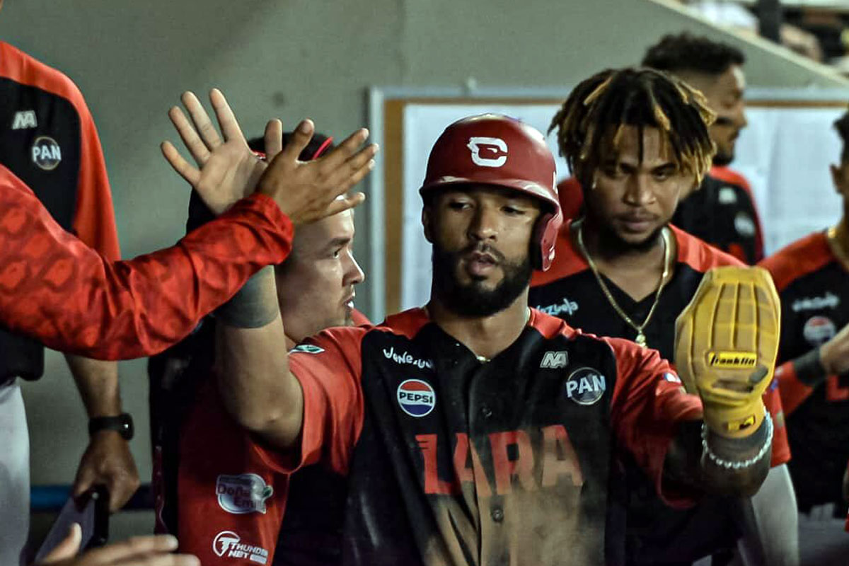 Cardenales Robert Pérez Jr.